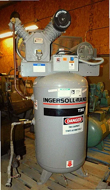 #10998: Ingersol Rand 7 1/2 HP Air Compressor