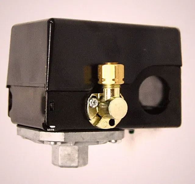 AFTERMARKET INGERSOLL RAND 23474661-C PRESSURE SWITCH 95-125 PSI